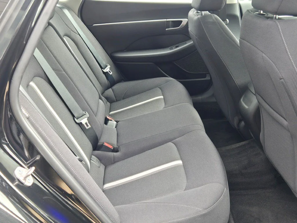 Used 2024 Black Hyundai SEL image 9