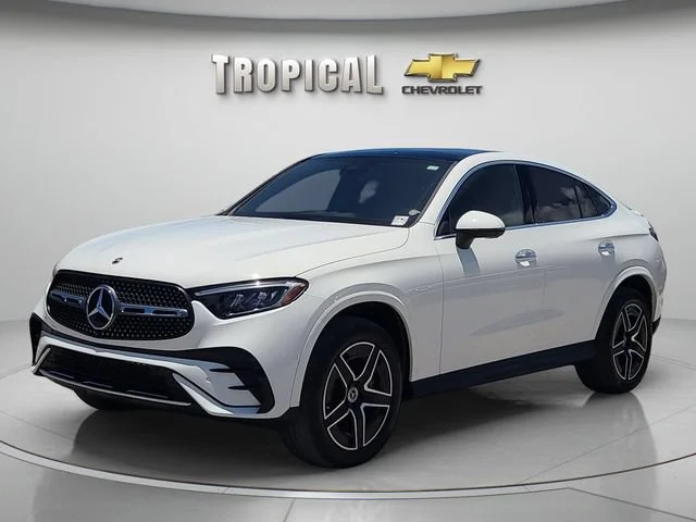Used 2025 White Mercedes-Benz GLC 300 image 1