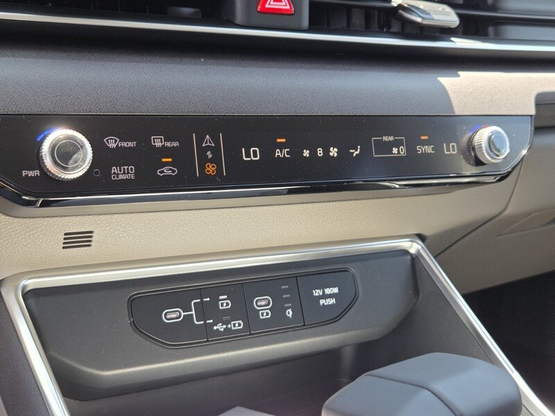 New 2026 Snow White Pearl Kia EX image 15