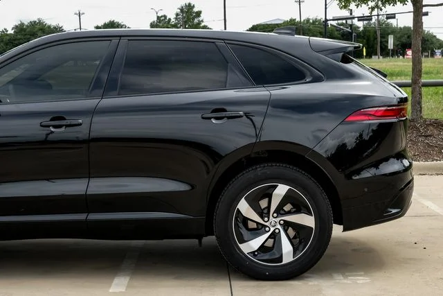 2026 Jaguar F-Pace R-Dynamic S - Photo 15