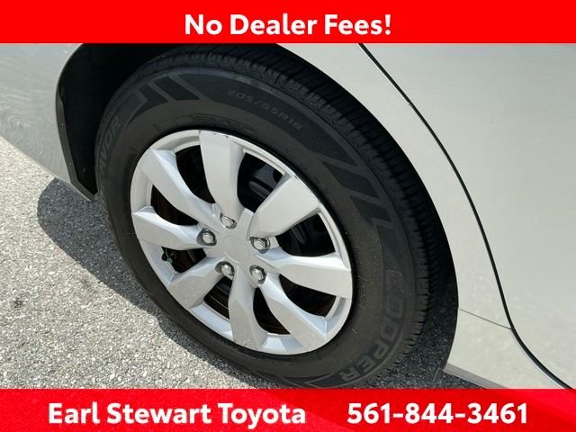 Used 2017 Silver Toyota LE image 41