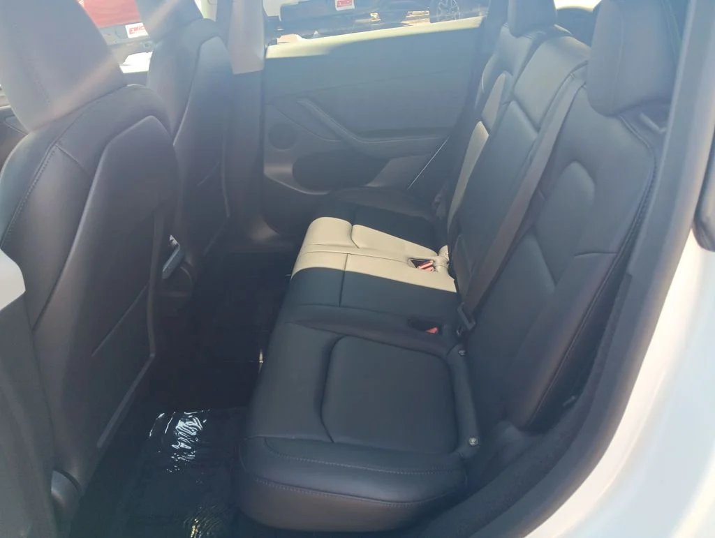 Used 2024  Tesla Long Range image 25
