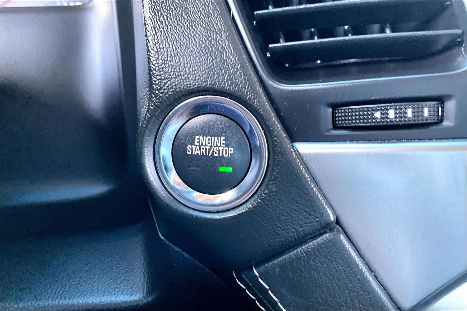 Used 2018 Black Chevrolet Premier image 35