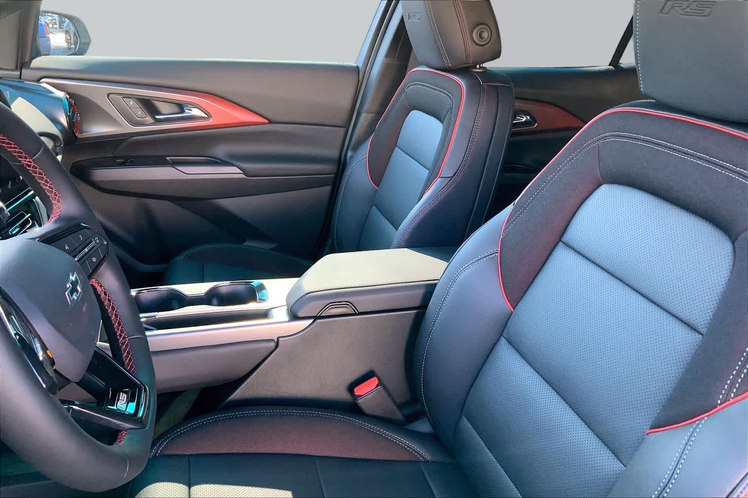 2026 Chevrolet Equinox EV RS - Photo 9