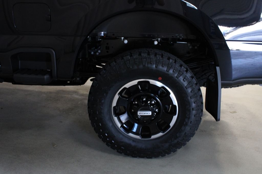New 2026 Agate Black Metallic Ford  image 29