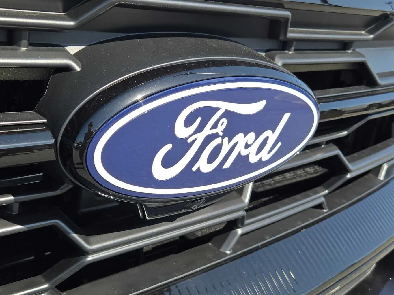 New 2027 Agate Black Metallic Ford Active image 17