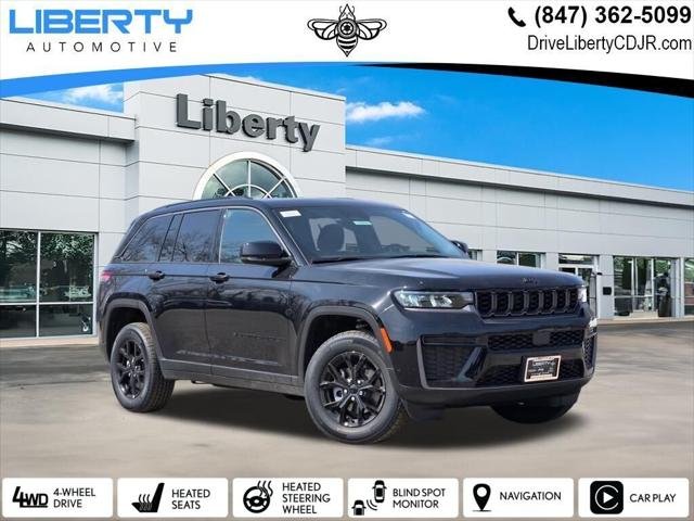 New 2026 Diamond Black Crystal Pearl-Coat Exterior Paint Jeep Laredo image 27