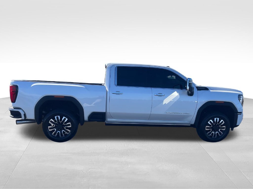 Used 2024 White GMC Denali Ultimate image 6