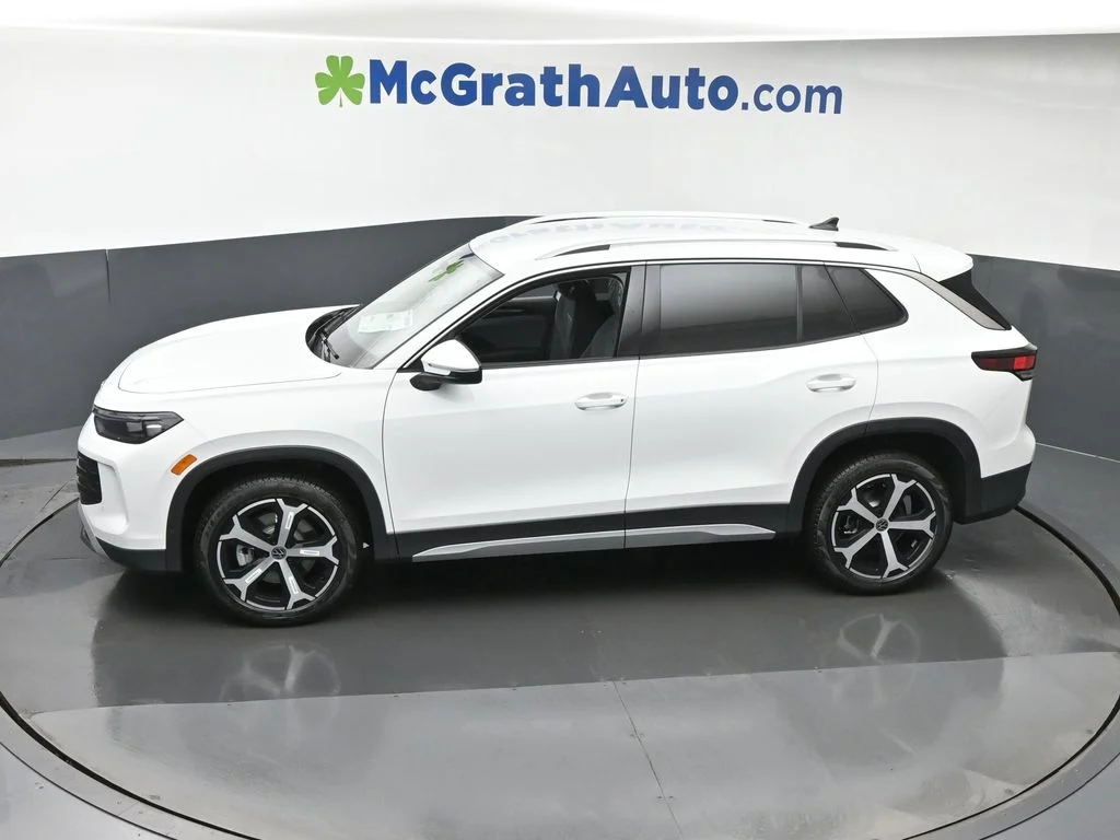 New 2026 White/off-white Volkswagen 2.0T SE image 17