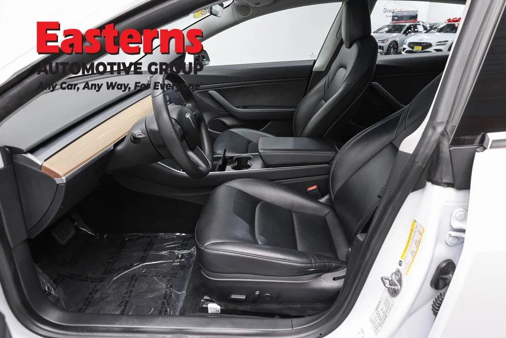 Used 2019 White Tesla Standard Range Plus image 14