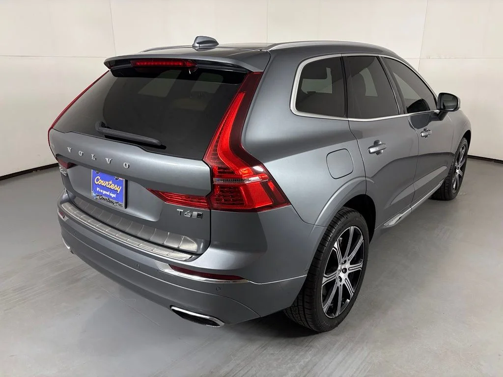 Used 2020 Gray Volvo T6 Inscription image 8