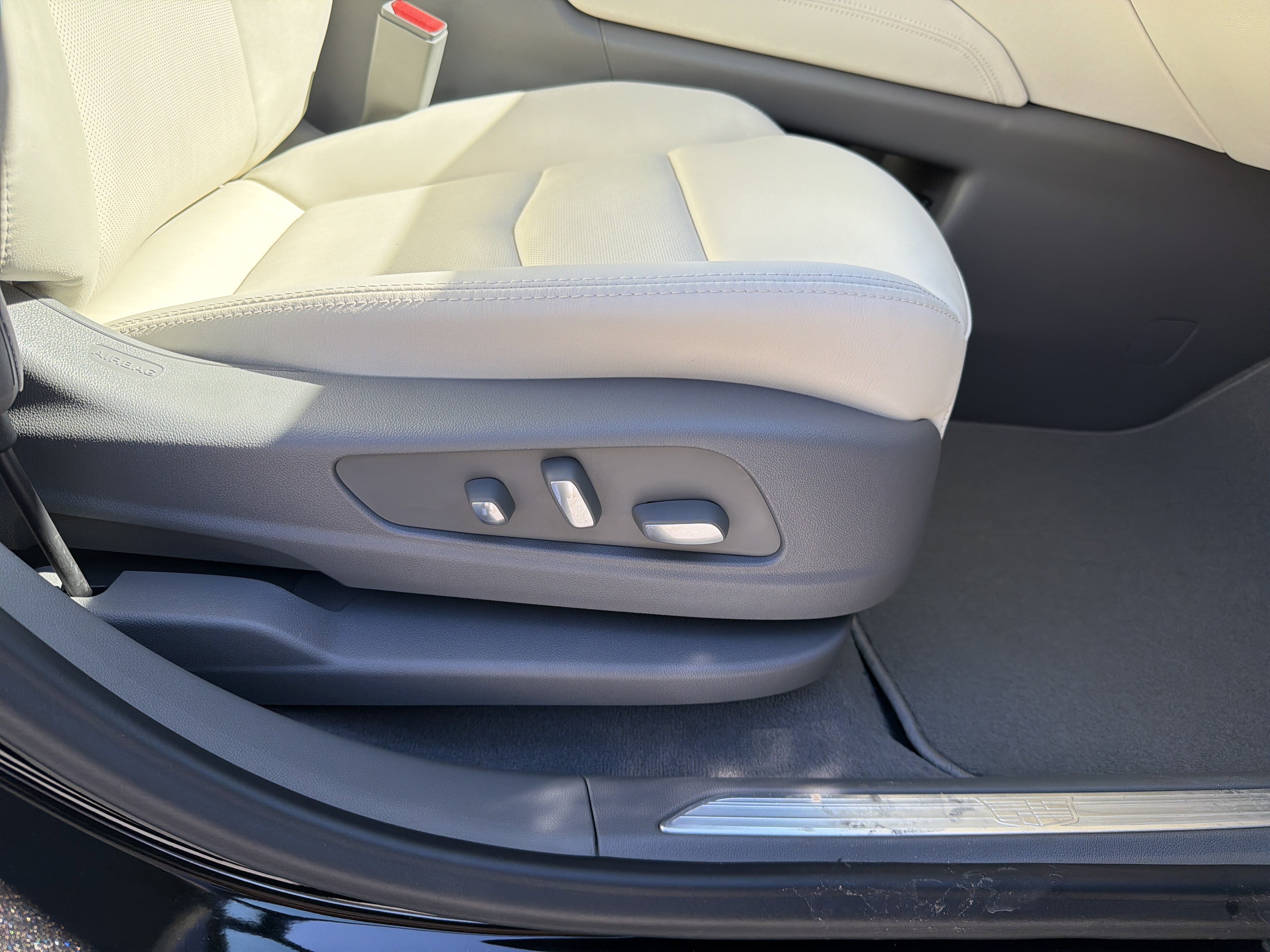 2026 Cadillac XT5 Premium Luxury - Photo 16