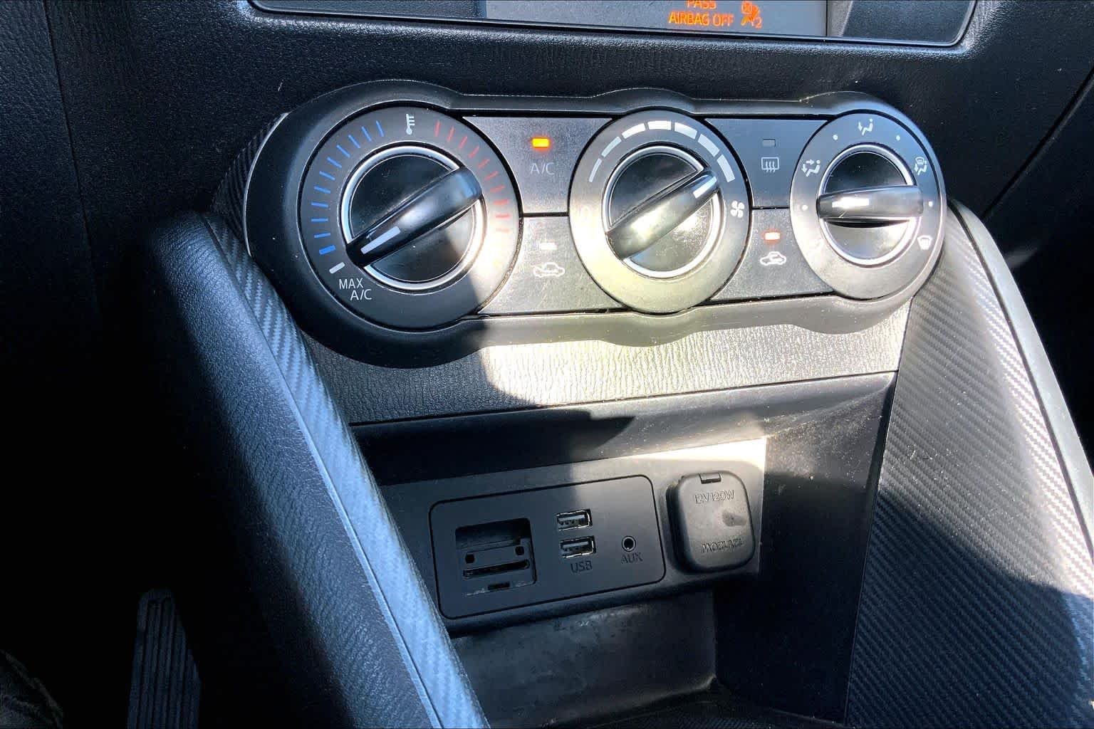 Used 2019 Chromium Toyota LE image 33