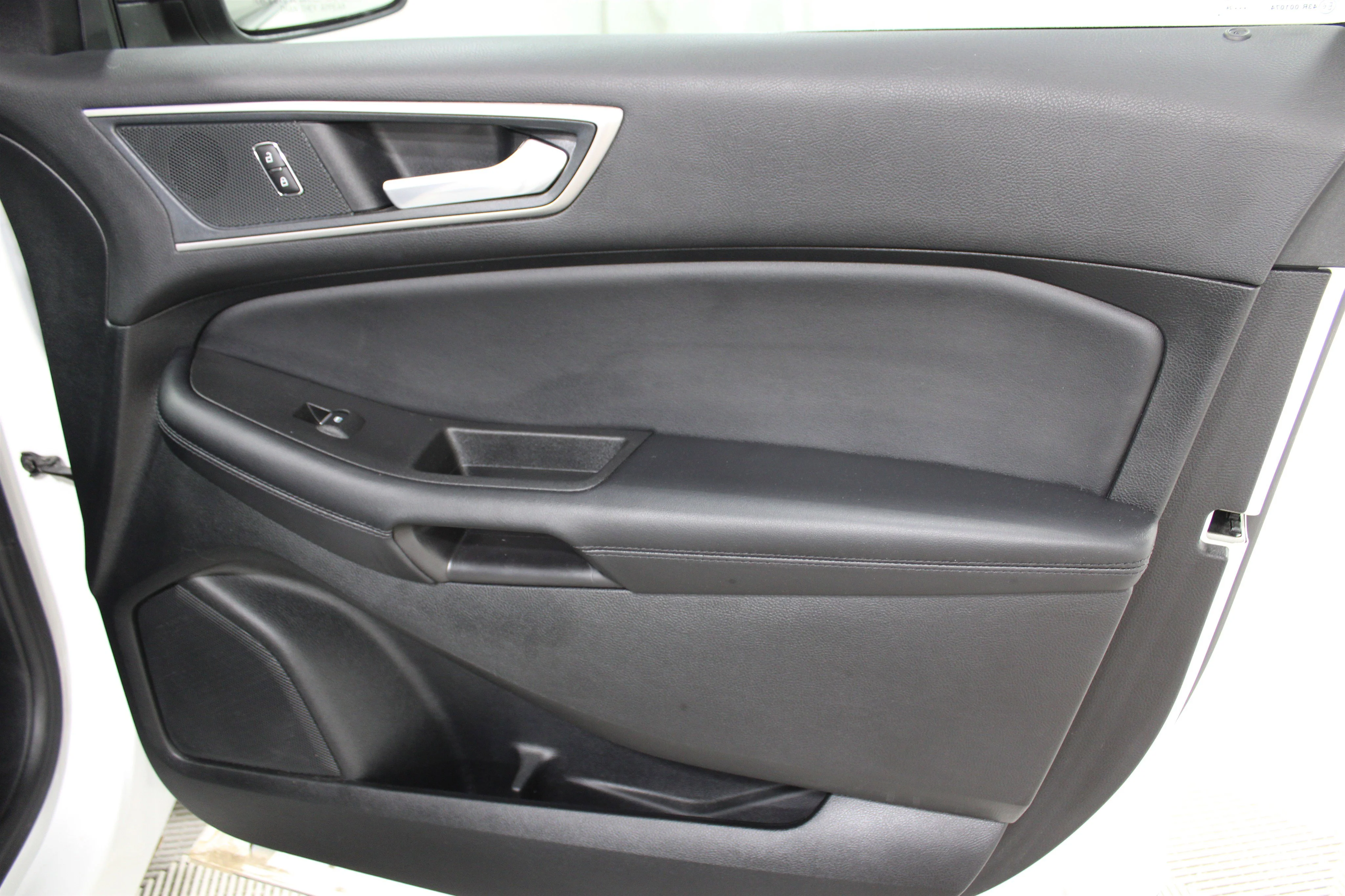 2024 Ford Edge SEL - Photo 25