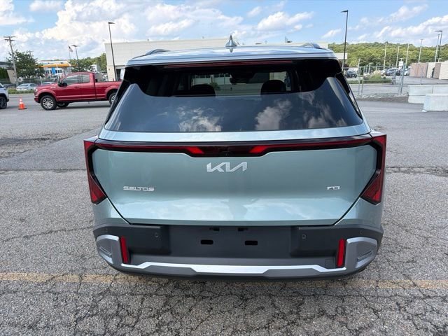 New 2027 Iceberg Green Kia EX image 6