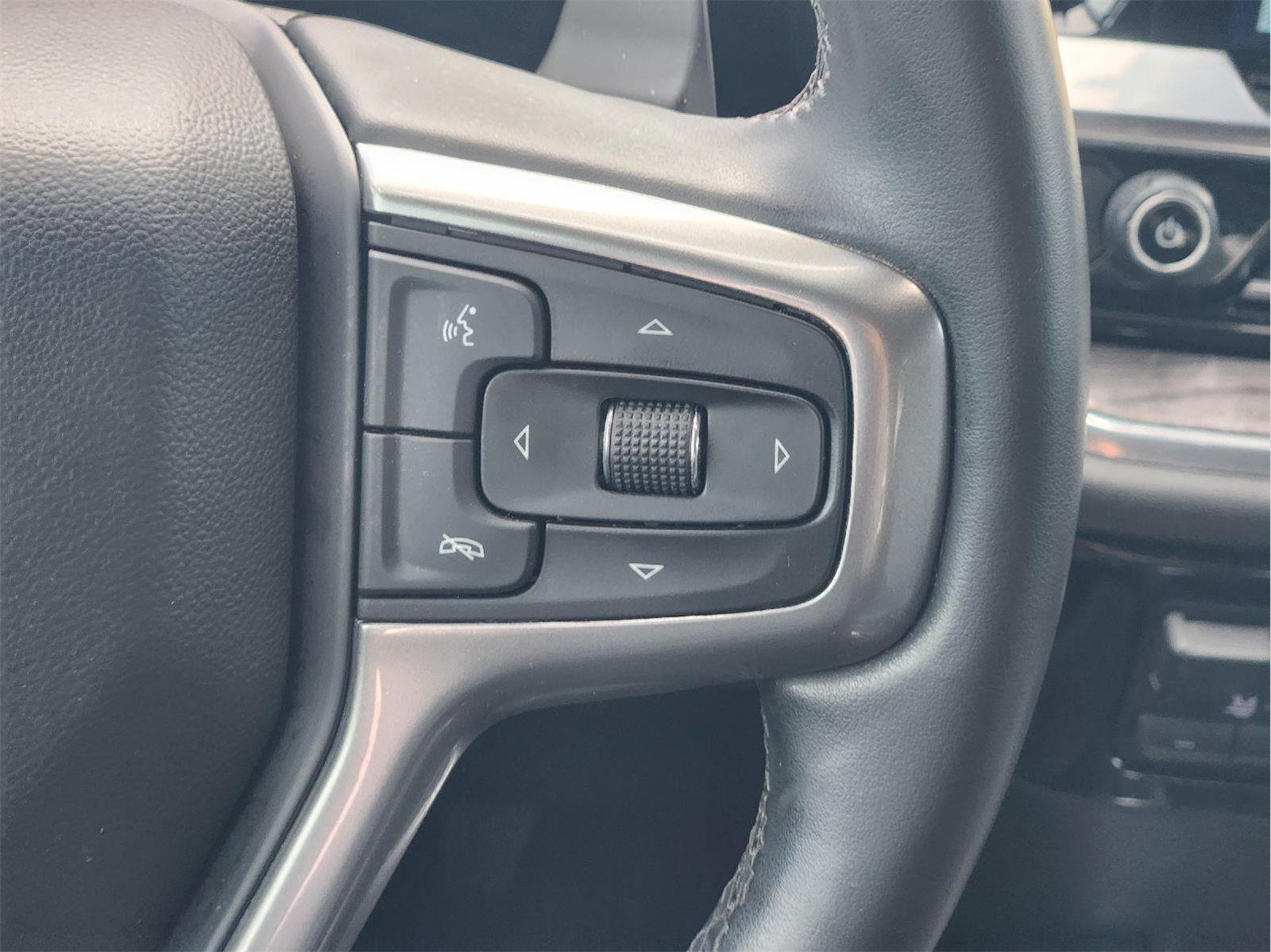 Used 2023 Iridescent Pearl Tricoat CHEVROLET LTZ image 30