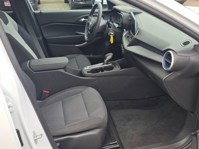 Used 2024 Summit White Chevrolet LS image 22