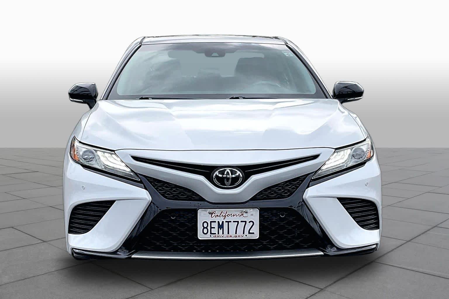 Used 2018 Midnight Black Metallic/Wind Chill Toyota XSE image 3