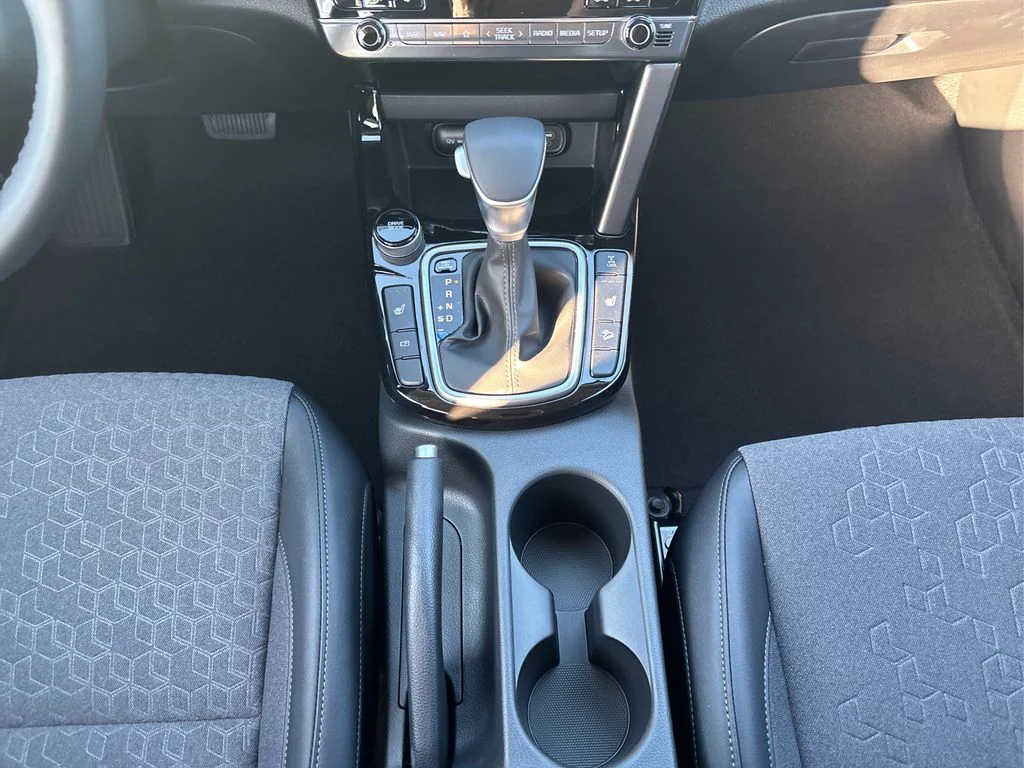 2025 Kia Seltos S - Photo 12