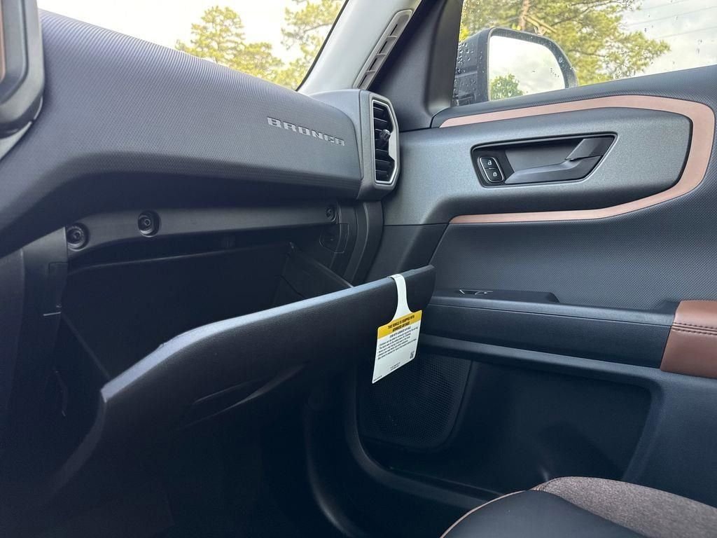 New 2025 Velocity Blue Metallic Ford Outer Banks® image 37