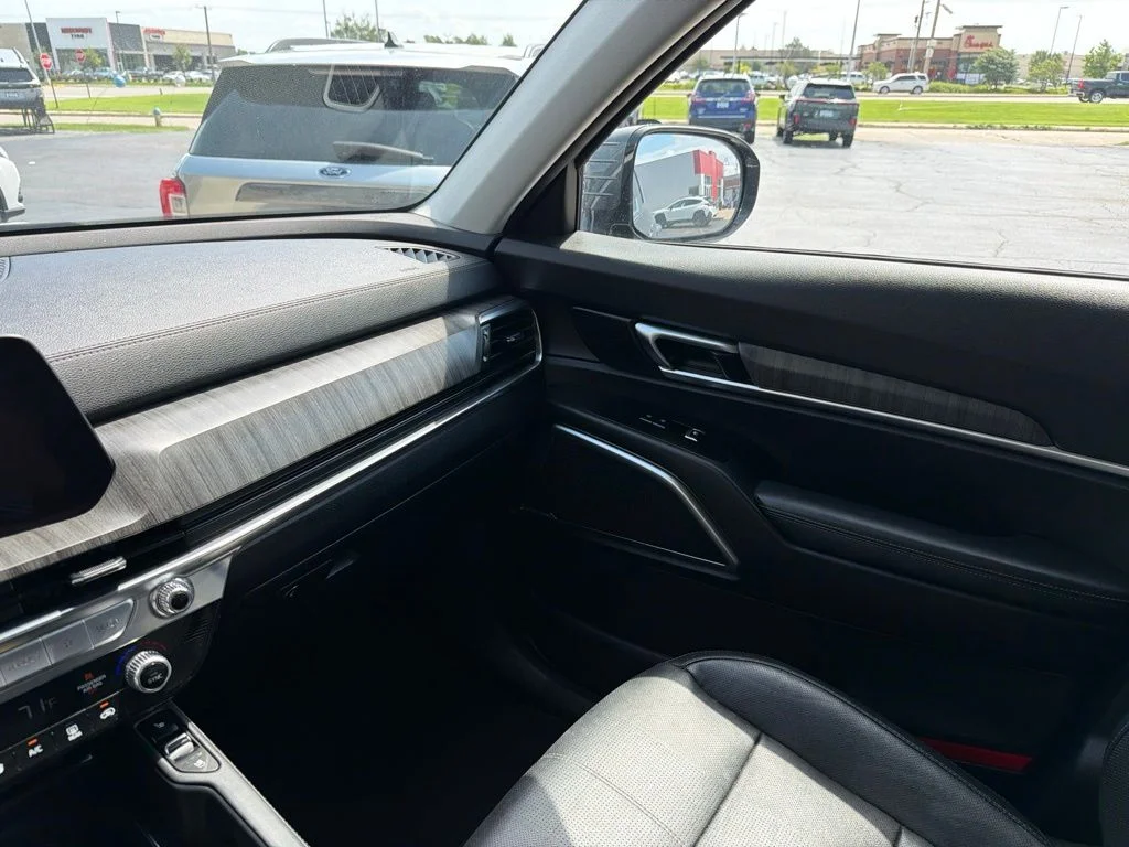 Used 2023 Black Kia SX image 13