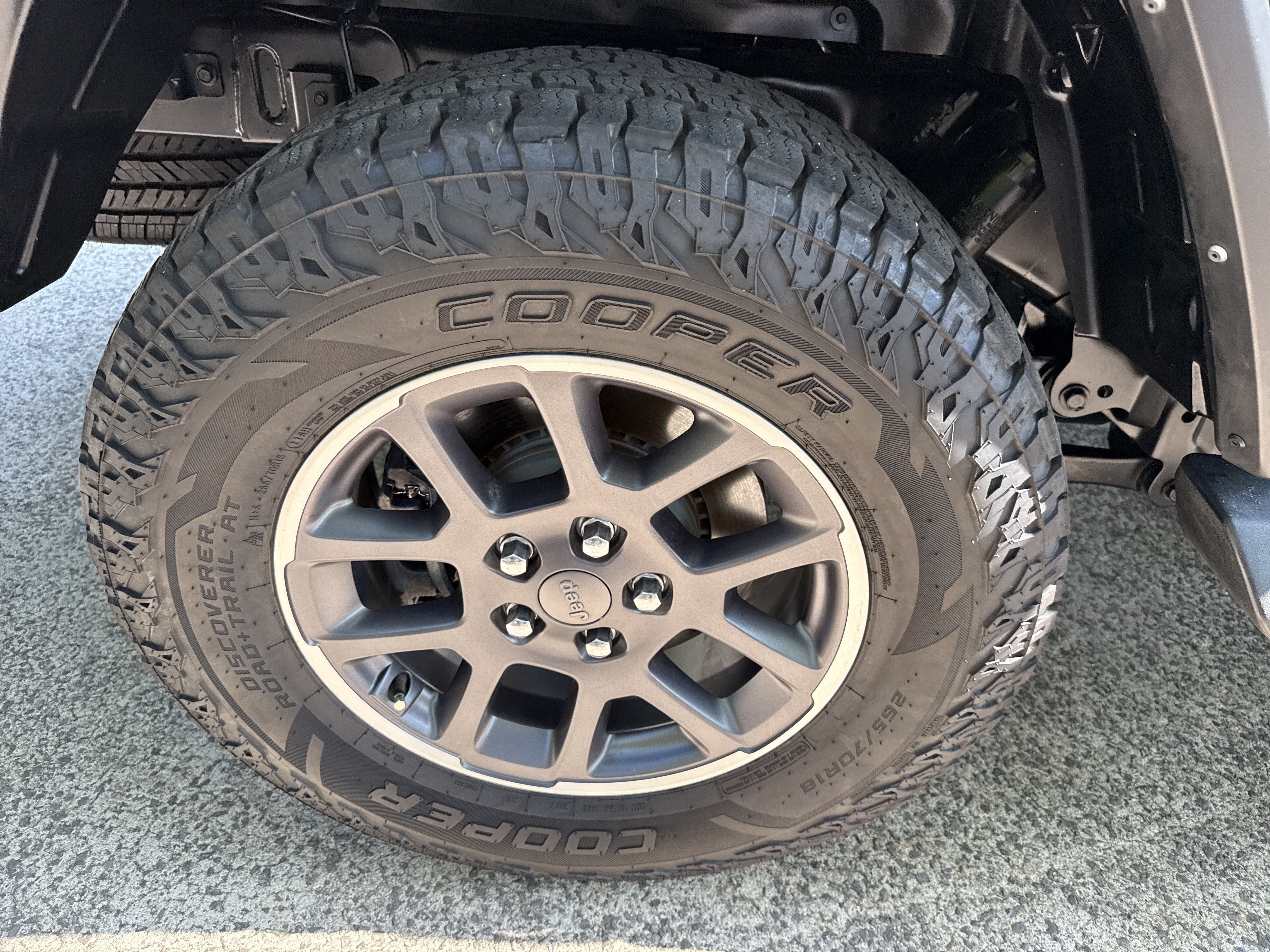Used 2021 Black Clearcoat Jeep Overland image 19