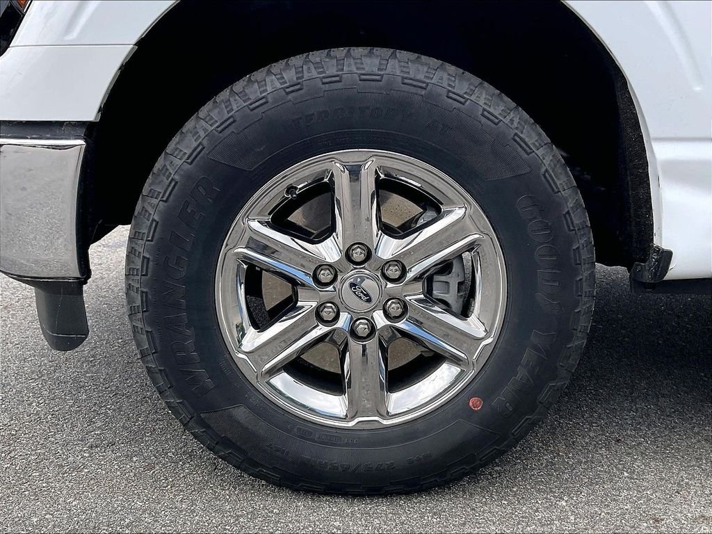 Used 2024 Oxford White Ford XLT image 7
