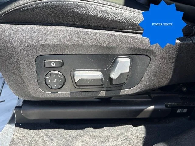 Used 2021 Black BMW sDrive30i image 12