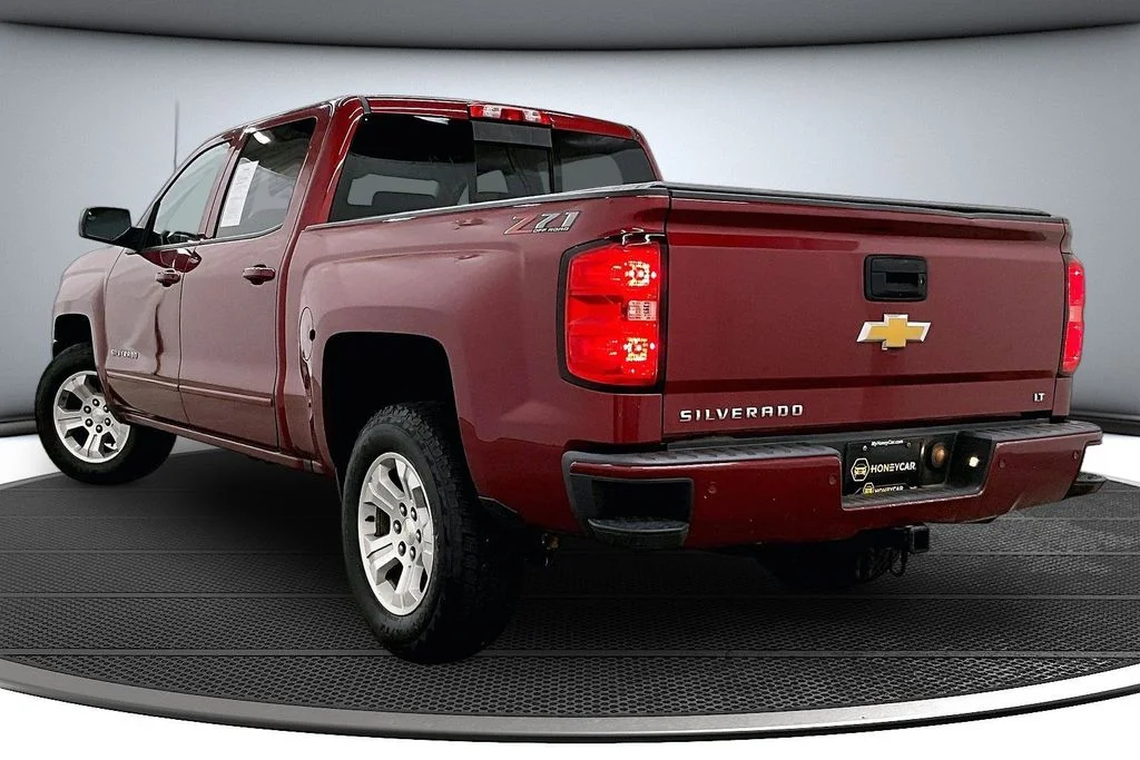 Certified Used 2018 Red Chevrolet LT image 4