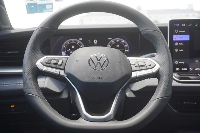New 2026 Platinum Gray Metallic Volkswagen SE R-Line Black image 27