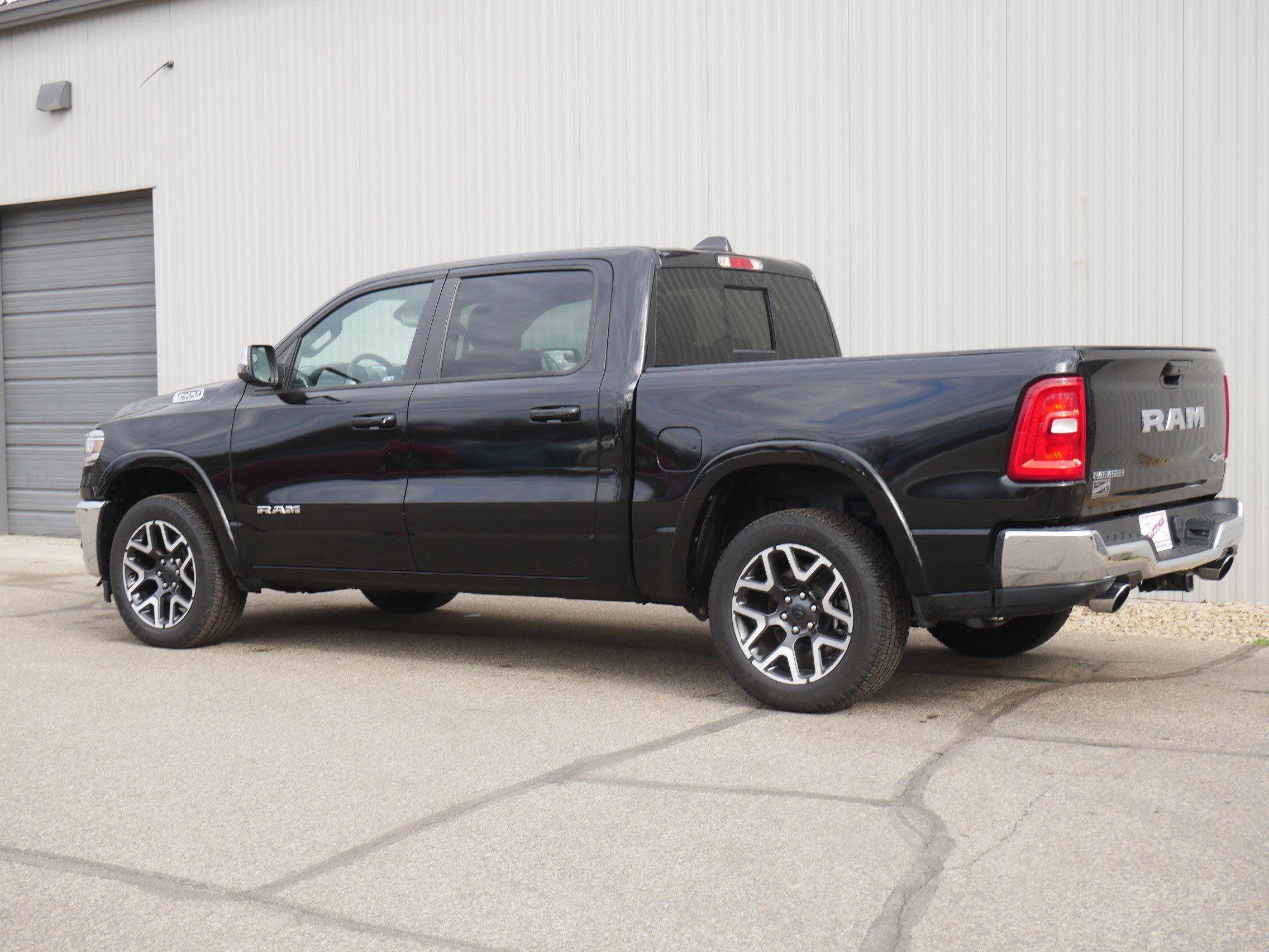 Used 2025 Diamond Black Crystal Pearlcoat Ram Laramie image 3