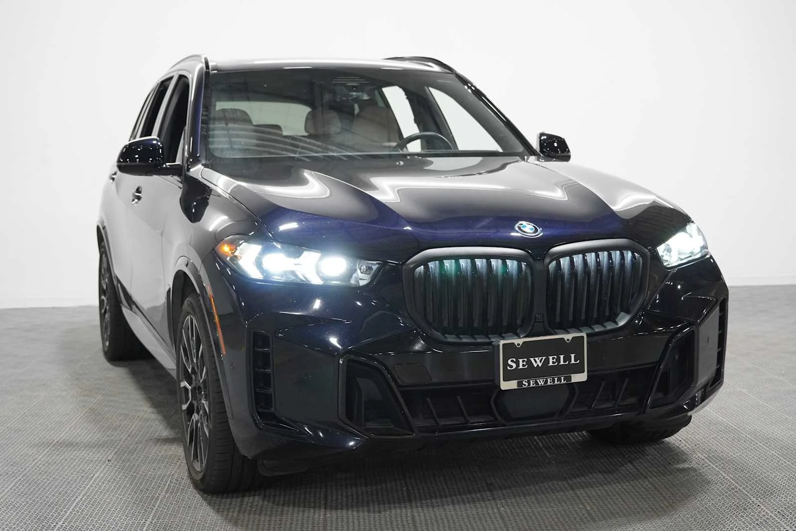 Certified Used 2024 Carbon Black Metallic BMW xDrive50e image 2