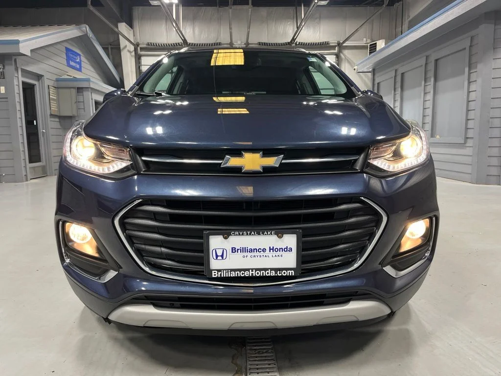 Used 2018 Chevrolet Trax Premier with VIN 3GNCJMSB0JL262791 for sale in Crystal Lake, IL