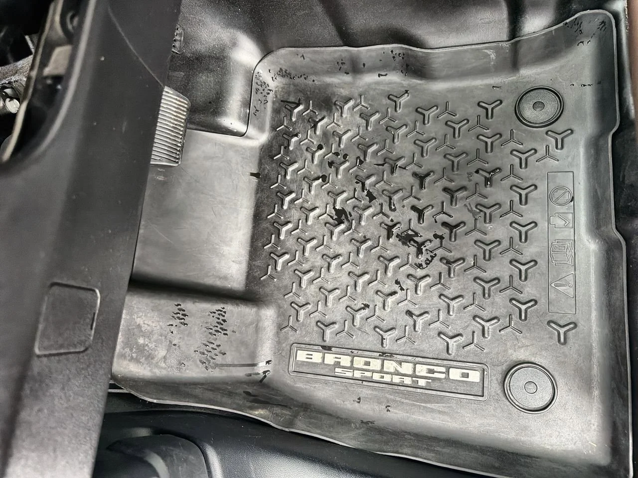 Used 2021 Gray Ford Badlands image 30