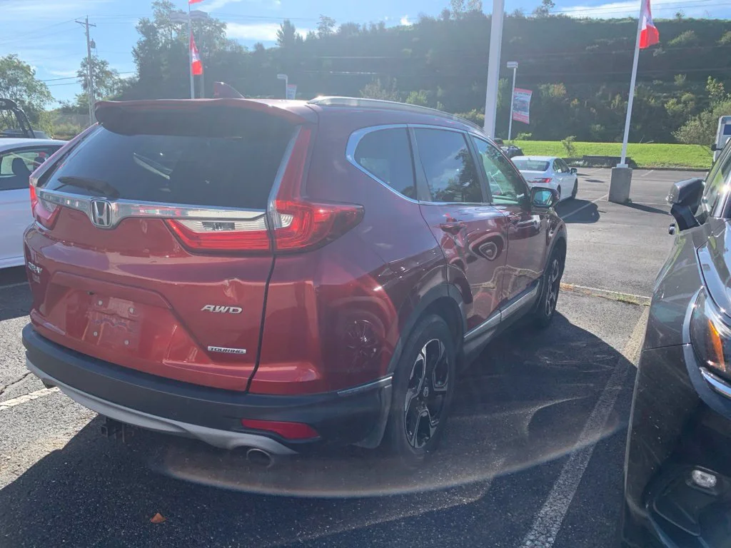 Used 2019  Honda Touring image 5