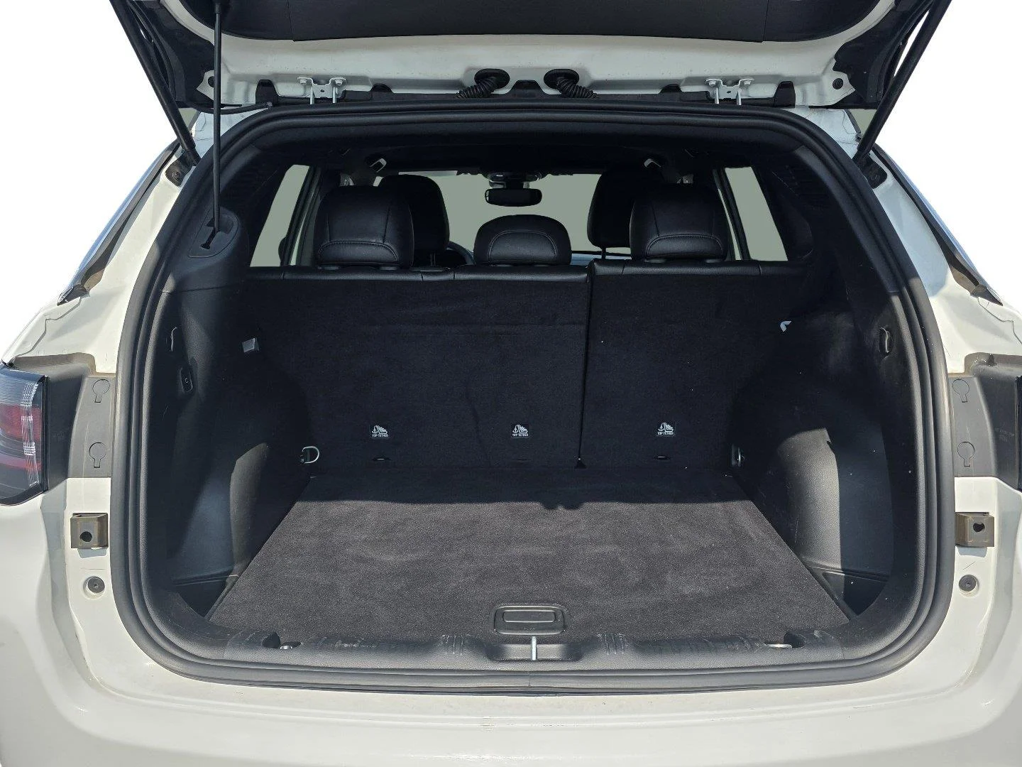 Used 2025 Bright White Clearcoat Jeep Limited image 33