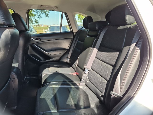 Used 2016 White Mazda Grand Touring image 25