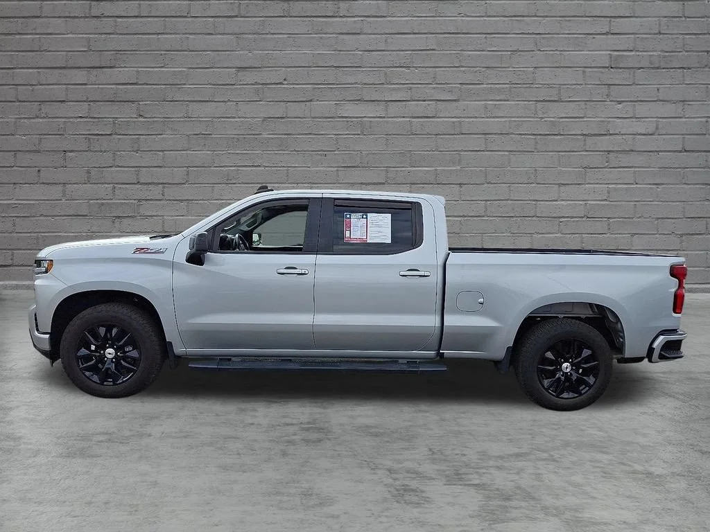 Used 2020 Silver Ice Metallic Chevrolet RST image 7