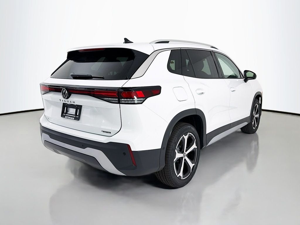2026 Volkswagen Tiguan SE - Photo 7