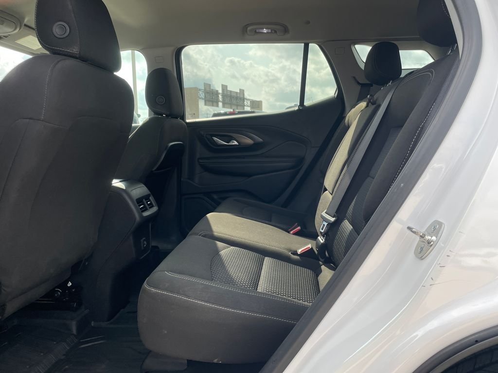 Used 2024 White GMC SLE image 24