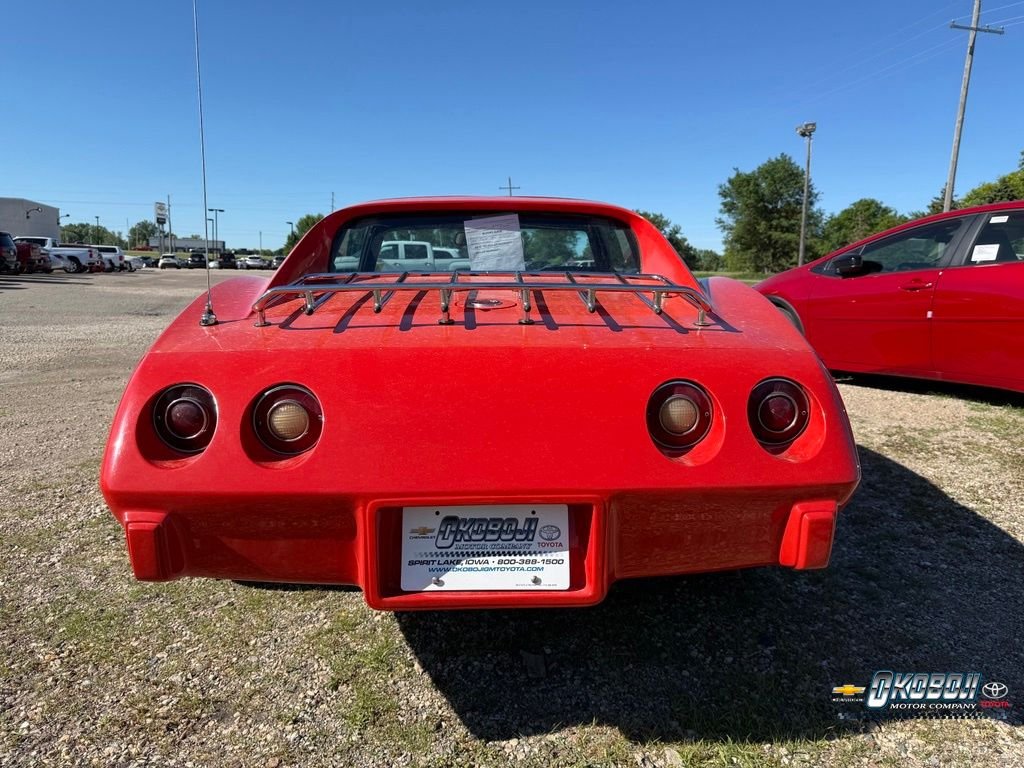 Used 1976 Red Chevrolet L48 image 4