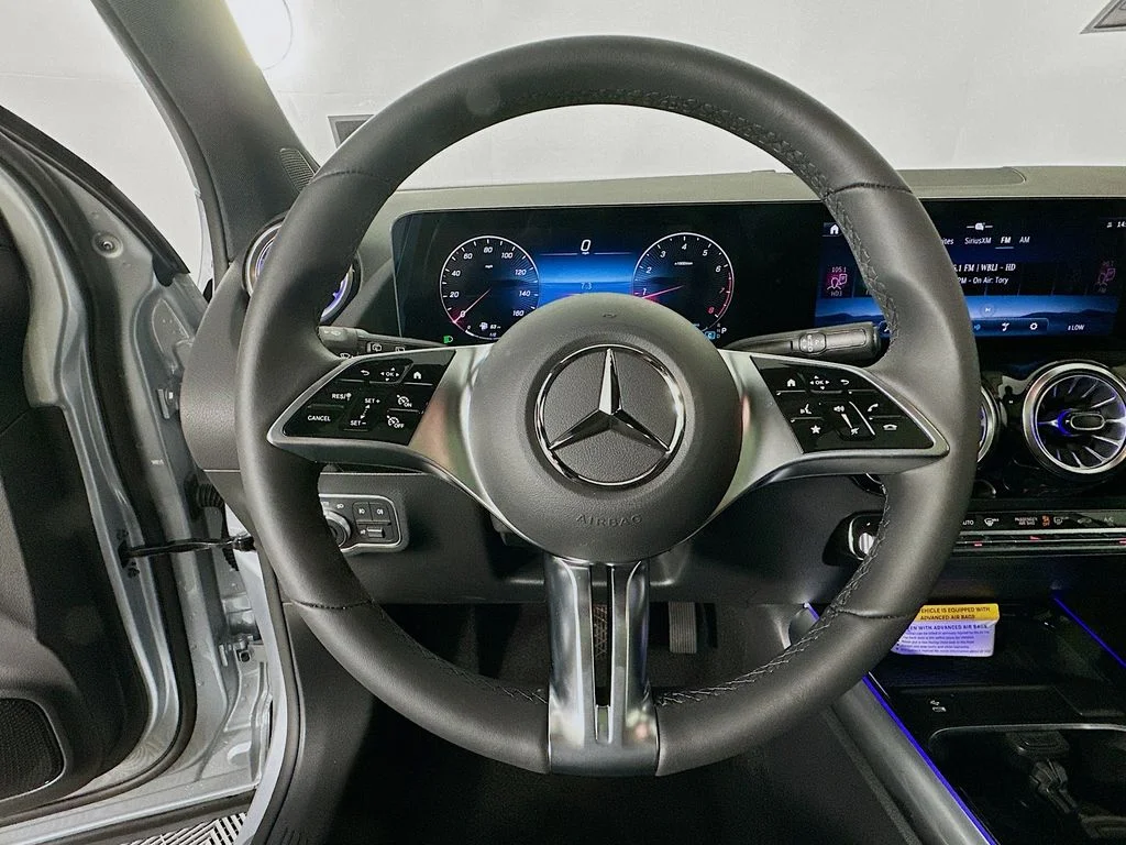 Used 2026 Gray Mercedes-Benz GLA 250 image 10