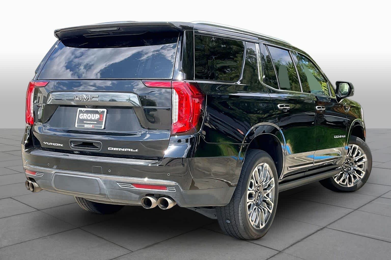 Used 2024 Onyx Black GMC Denali Ultimate image 12