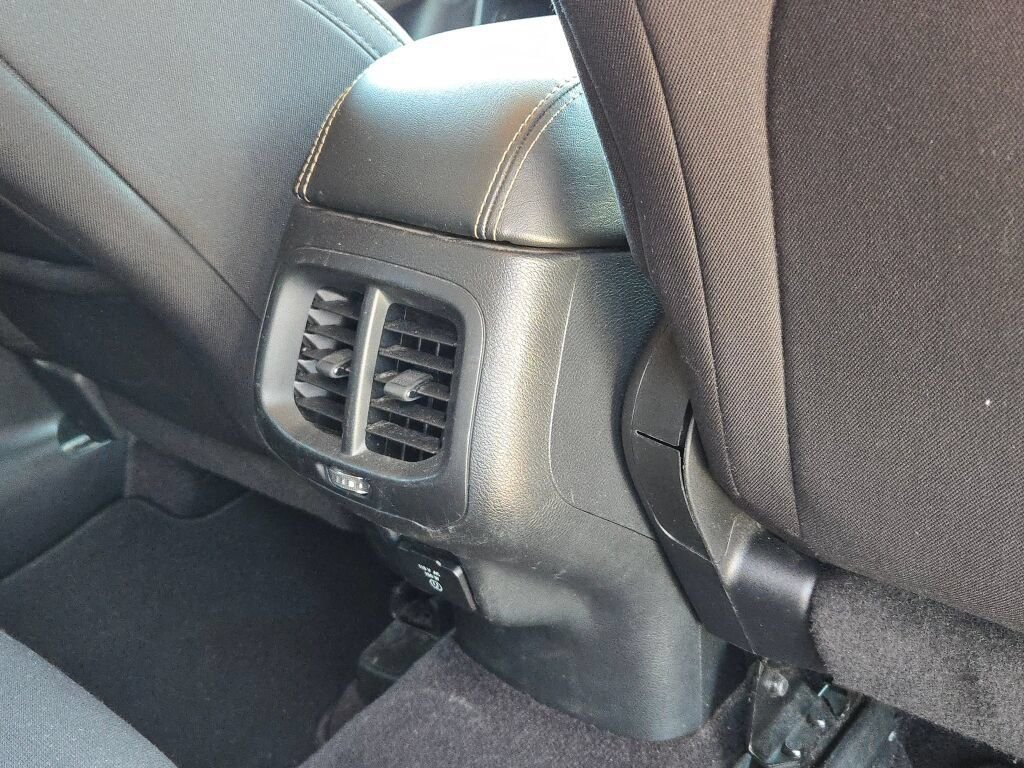 Used 2016 Gray Jeep Latitude image 10