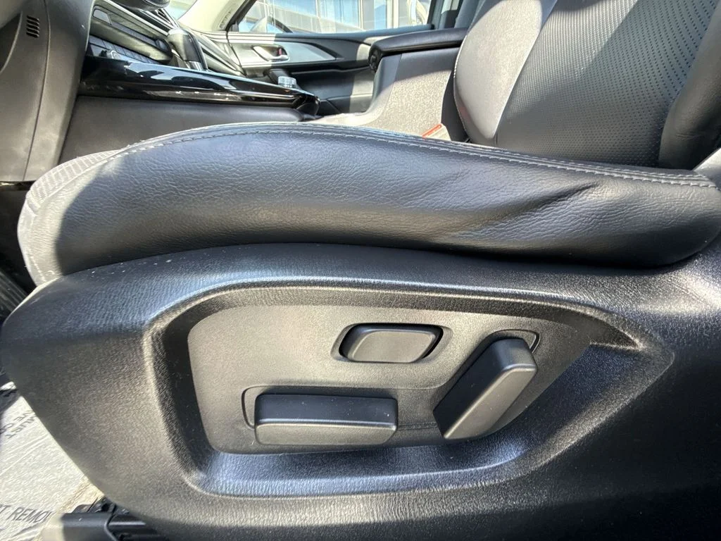 Used 2023 Blue Mazda Touring image 12