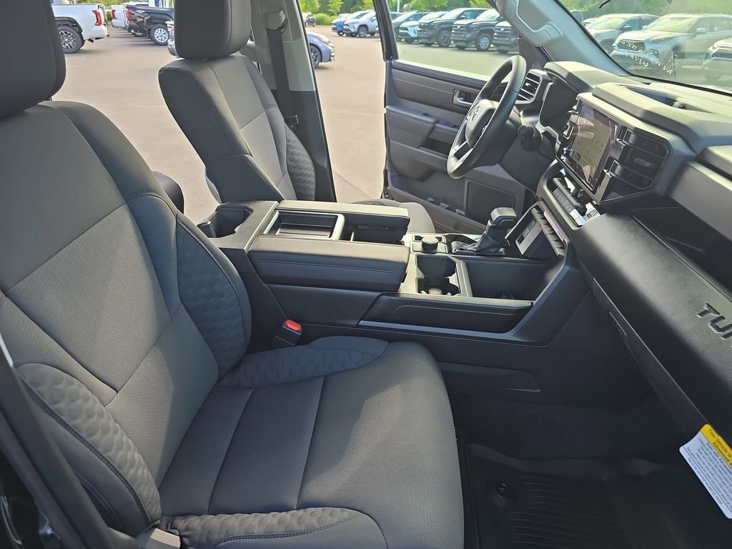 2024 Toyota Tundra SR5 - Photo 12