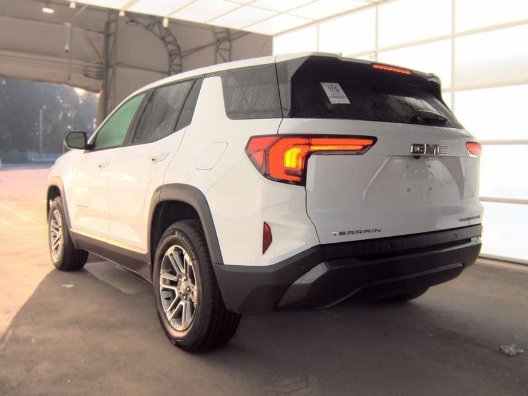 Used 2026 White GMC Elevation image 4