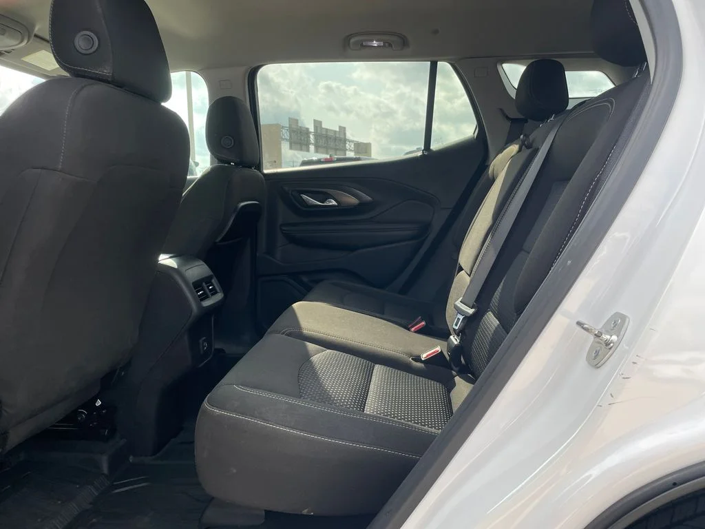 Used 2024 White GMC SLE image 24
