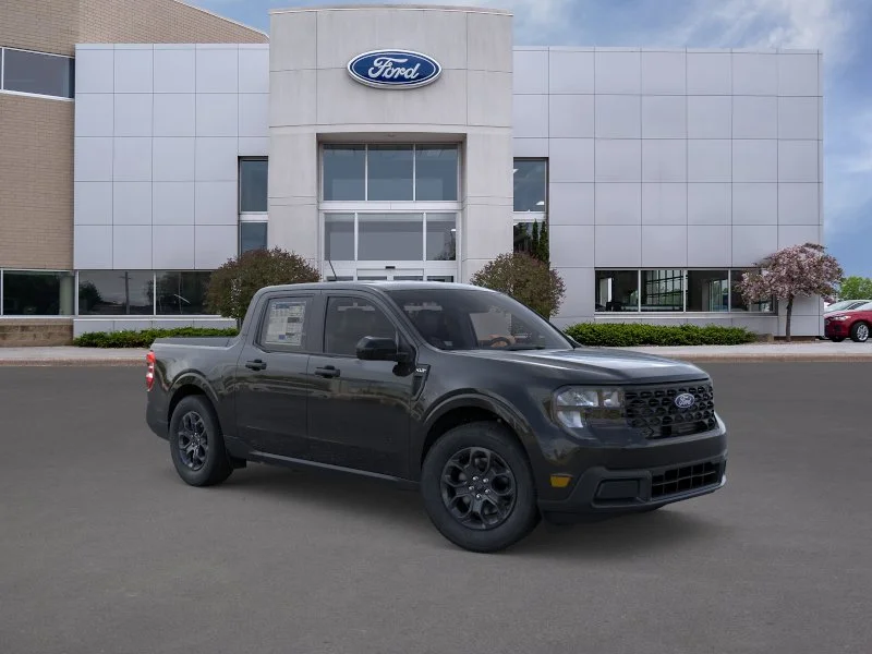 New 2026 Shadow Black Ford XLT image 31