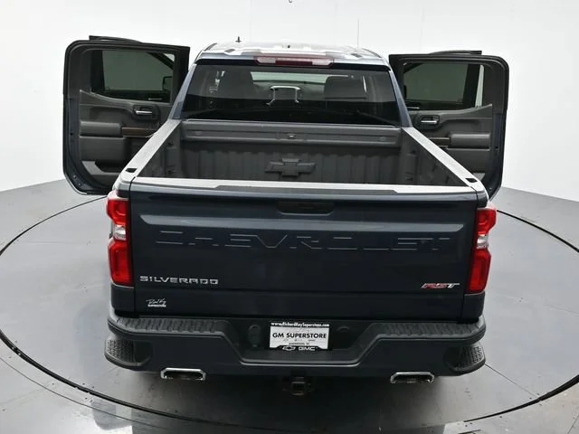 Used 2020 SHADOW GRAY METALLIC Chevrolet RST image 40